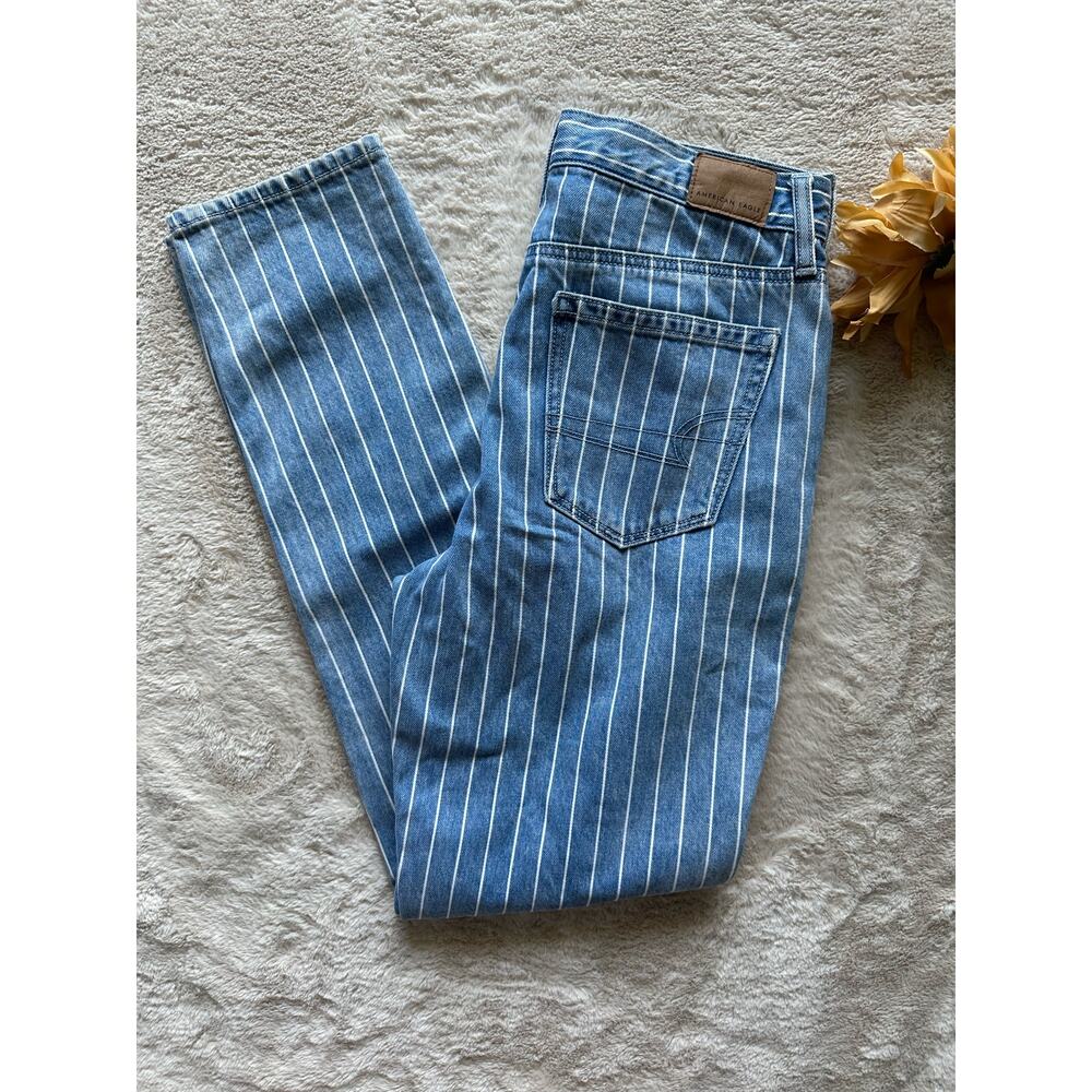 American Eagle White Striped Mom Jeans 2 Long